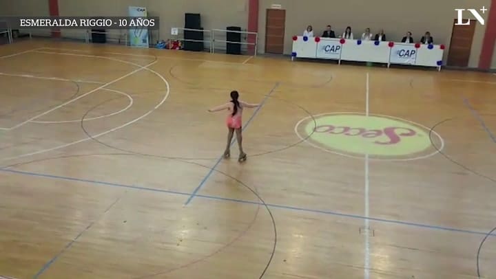Esmeralda: la pequeña guerrera que se volvió patinadora artística a pesar de una doble amputación