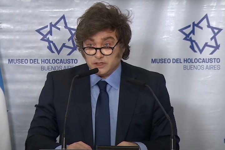 Milei, en el Museo del Holocausto: “Ojo con los que de forma banal revolean categorizaciones de nazi a cualquiera”