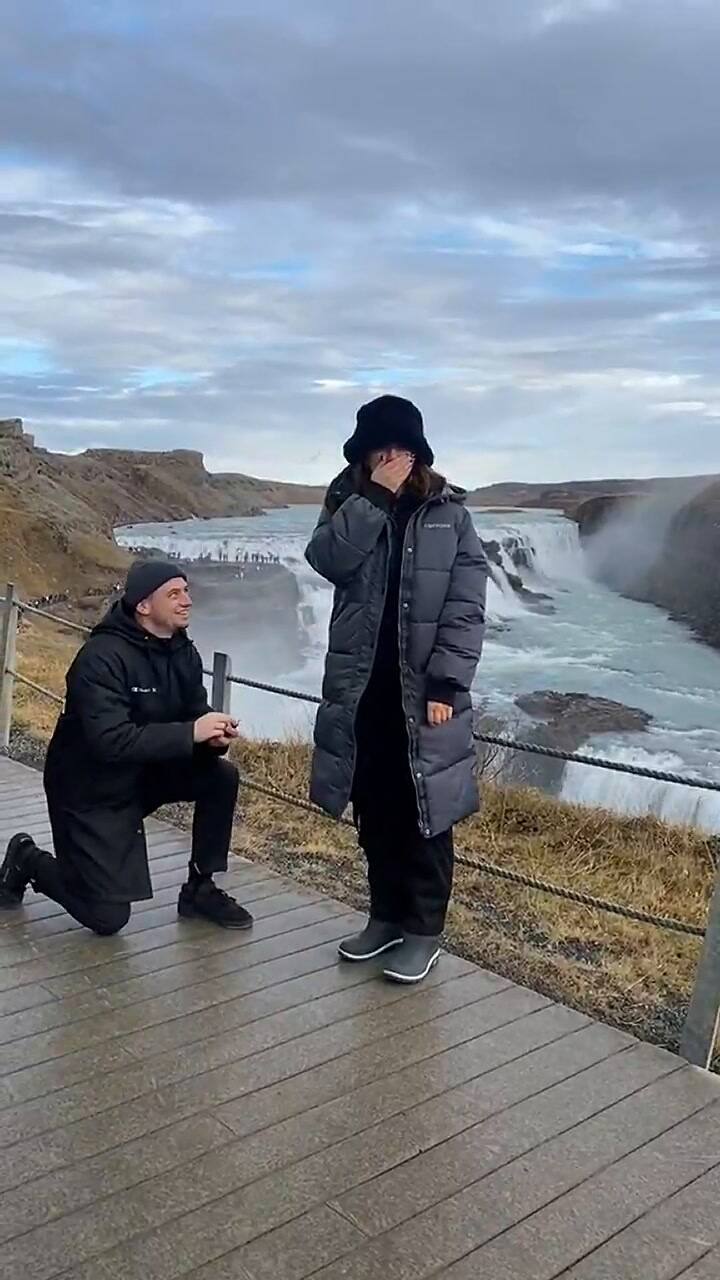 Le propuso matrimonio a su pareja, pero un desopilante error arruinó el momento