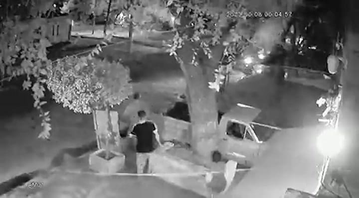 Córdoba: un hombre corrió a machetazos a dos motochorros que lo querían asaltar