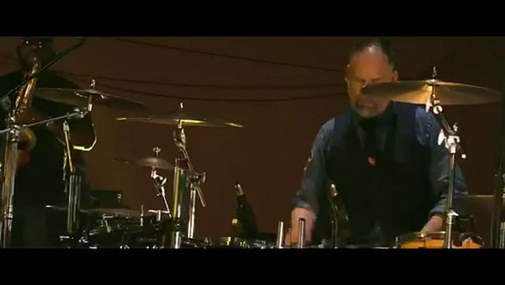 Los Pericos - El ritual de la banana (En vivo) - Fuente: YouTube