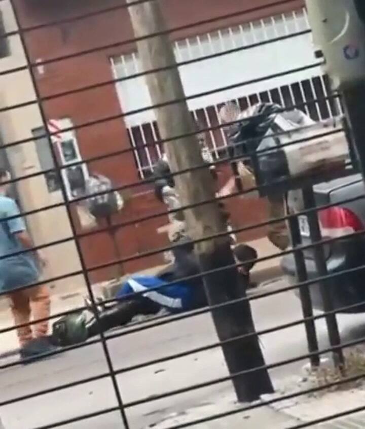 Vecinos le aplicaron una toma de Jiu Jitsu, lo desmayaron y lo entregaron a la policía en La Matanza