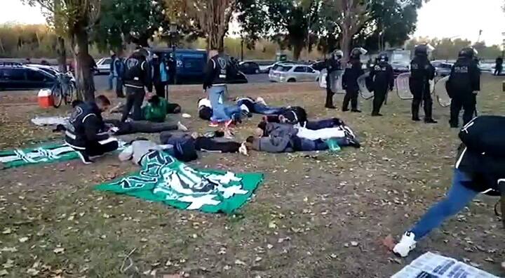 Secuestran facas y cuchillos a barras de Deportivo Cali