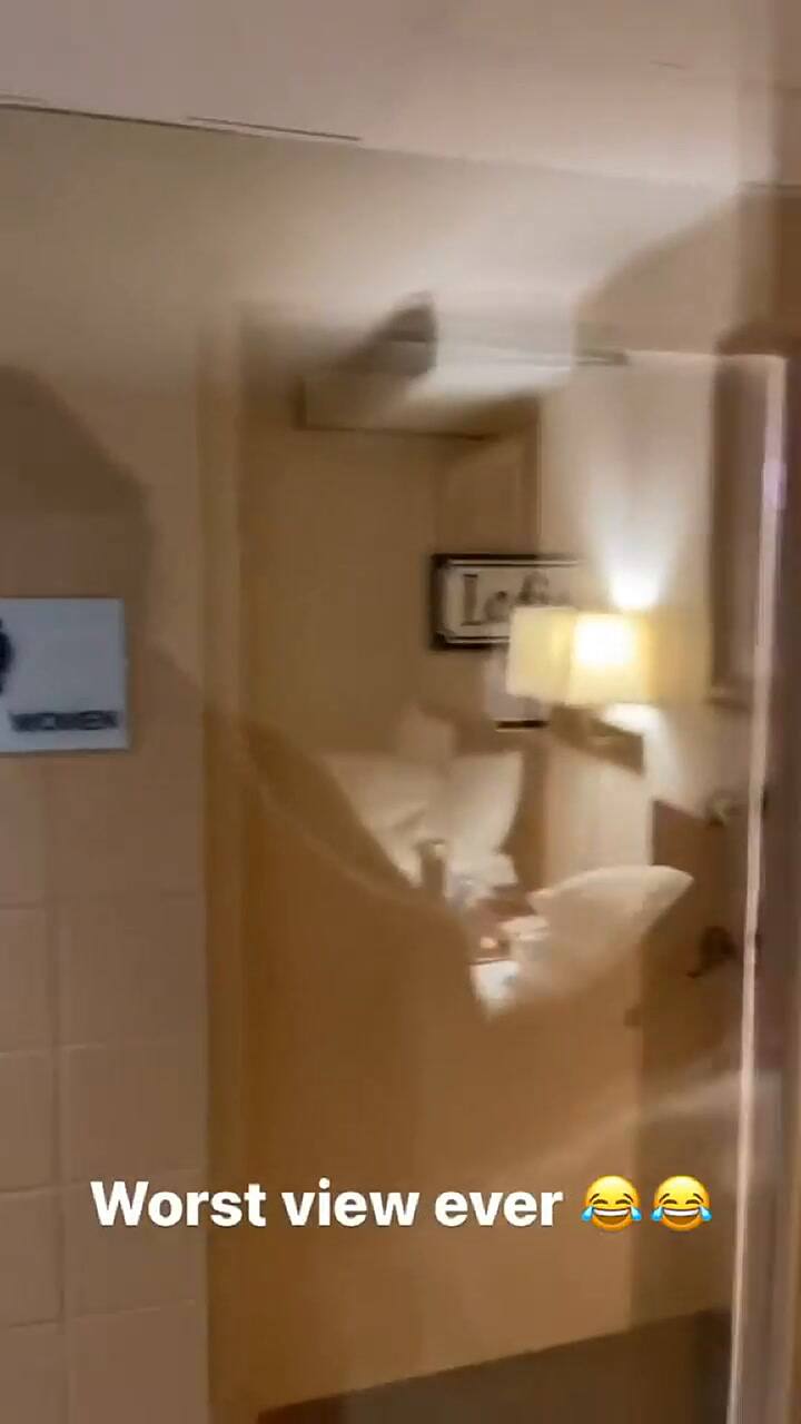 Un cómico canadiense compartió 'la peor vista de la historia' desde su habitación de hotel.