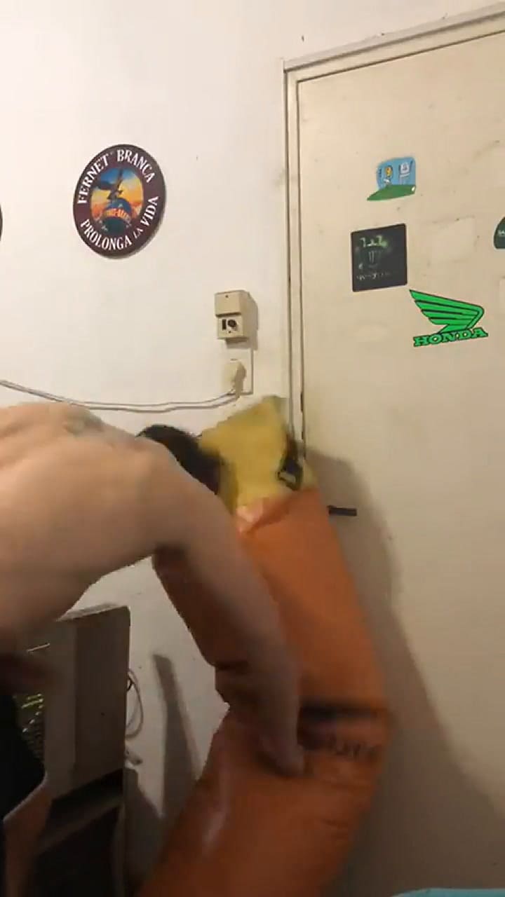 Así pega Máximo Thomsen