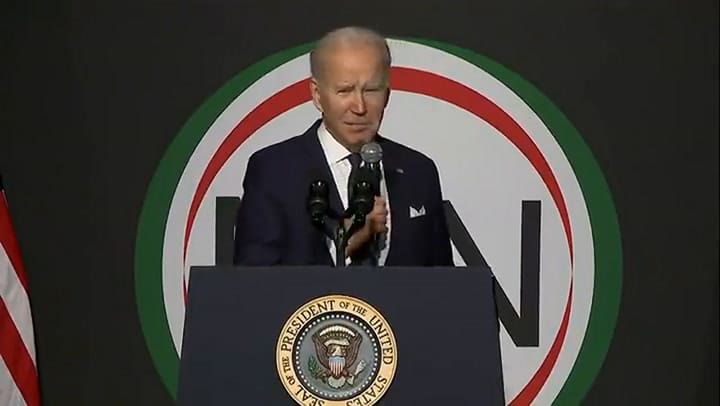 El nuevo olvido de Joe Biden que fue objeto de burlas en televisión y redes sociales