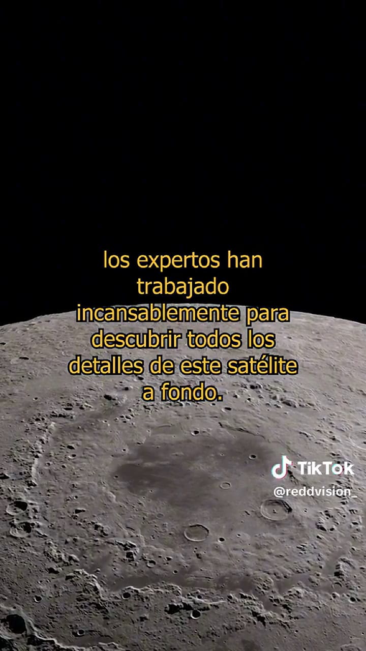 ¿Qué hay dentro de la Luna?