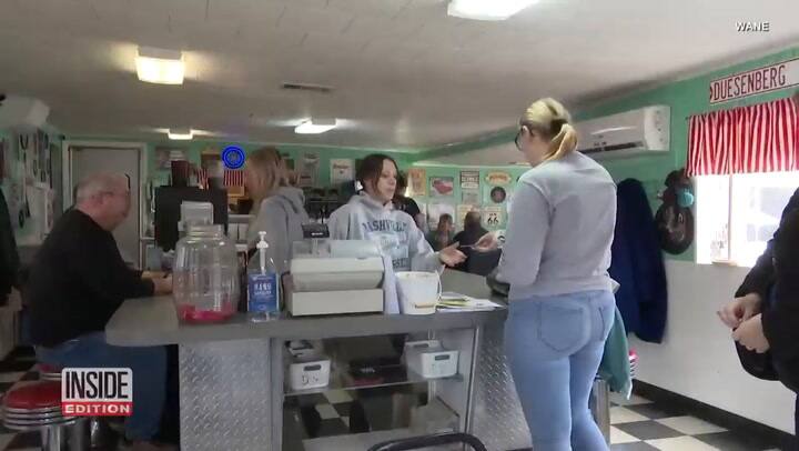 Recaudaron dinero para una anciana que trabaja por sus deudas