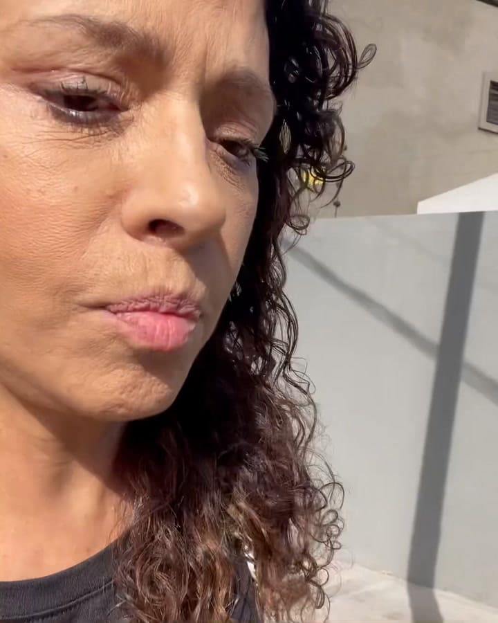 Gracias Dios Por Cuidarnos! Con Mi Mamá Y @Patricia.flores64 Rumbo A Disfrutar De Una Tarde Feliz. Y Ahora Estoy Adentro De Un Patrullero Rumbo A La Comisaría. La Camio Destrozada. Nosotras Perfectas. Nosotr