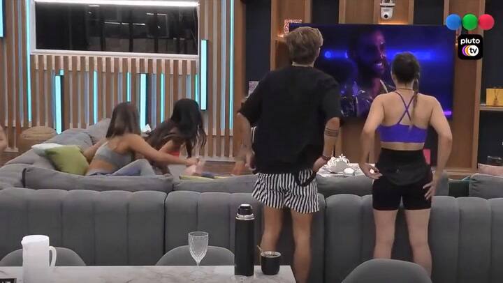 Maxi volvió a la casa de GH por un error de la producción