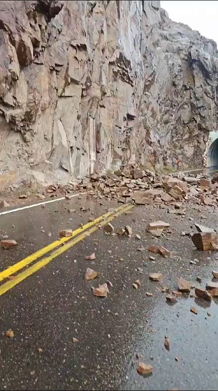 Paso a Chile cerrado debido a un temporal que provocó derrumbes en la montaña-- 2