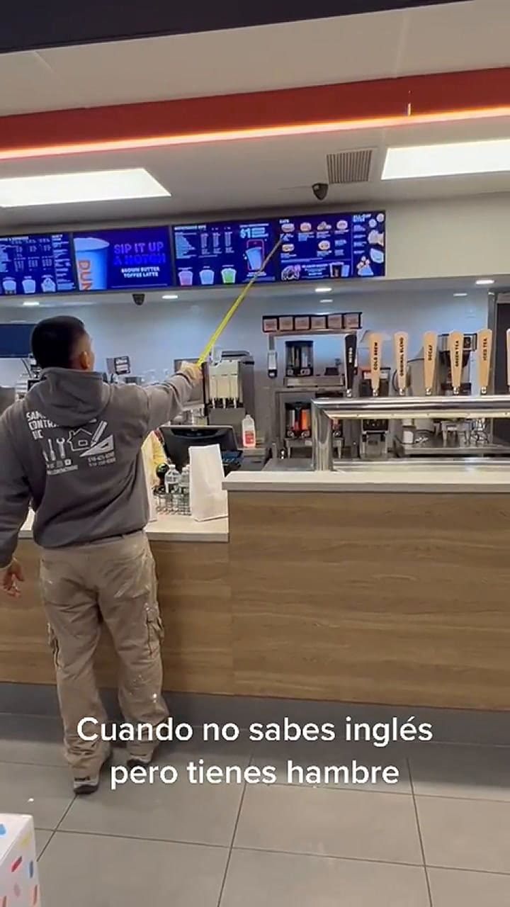 Un hombre mostró una estrategia para ordenar comida en EE.UU a pesar de no hablar inglés