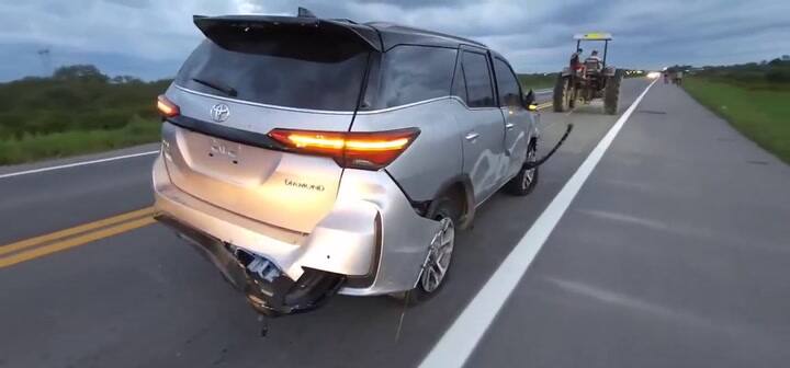 Así quedó la camioneta en la que viajaba el Pulga Rodríguez