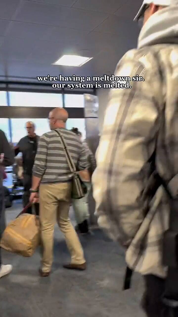 El mensaje tranquilizador de un azafato en EE.UU. ante la tormenta invernal