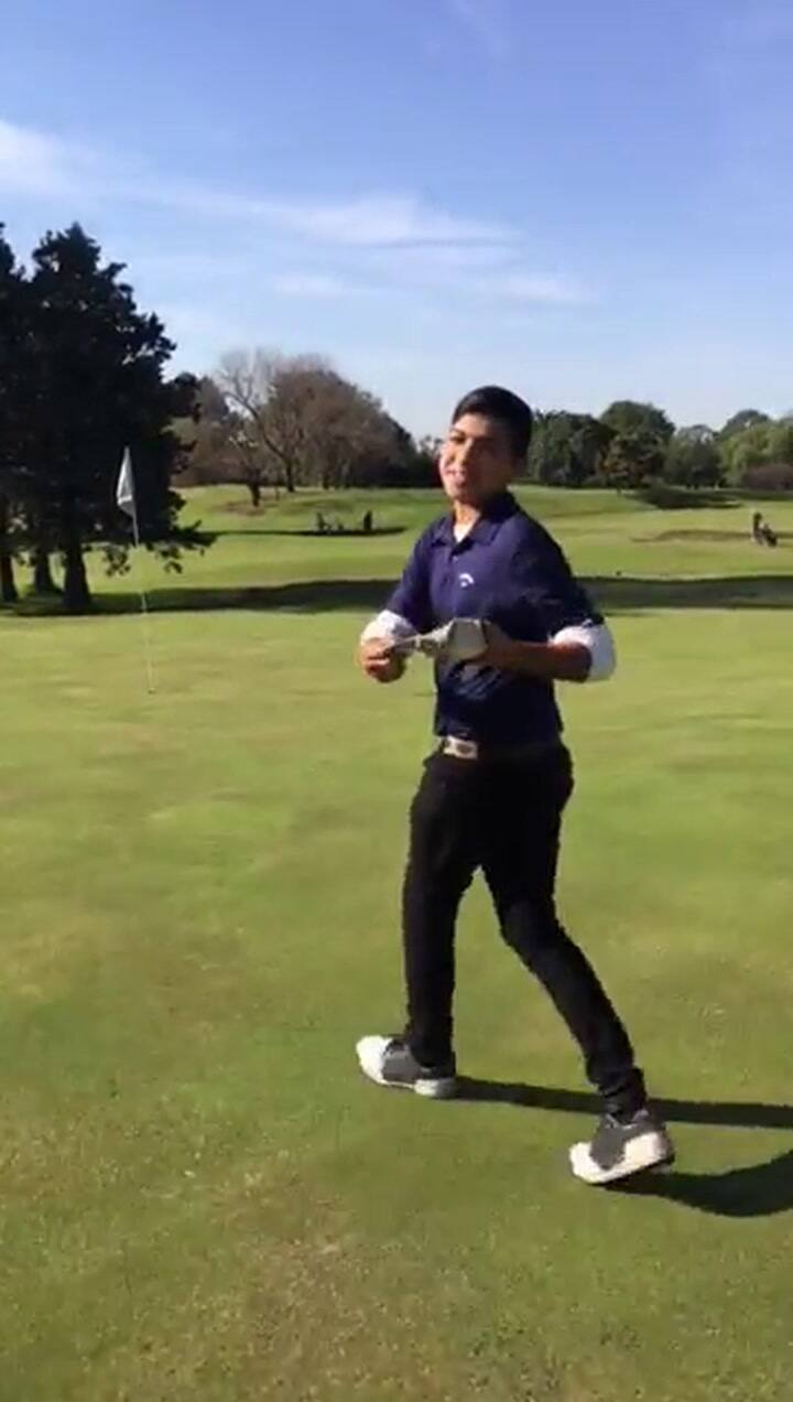 Dylan, el chico de la Villa 31 que se abre paso en los campos de golf - Crédito: Soledad Aznares