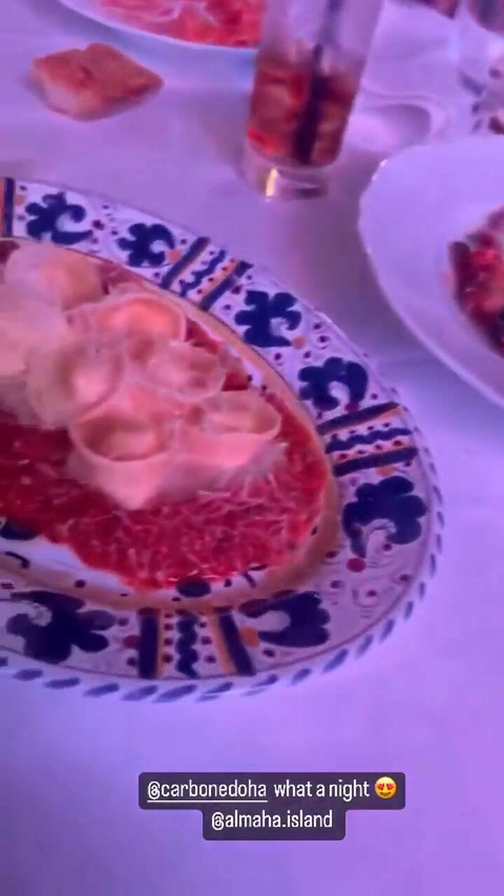 Antonela Roccuzzo disfrutó de una cena en Qatar (Video: Instagram @antonelaroccuzzo)