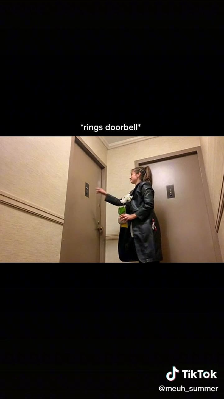 Una joven le pidió a su vecino que fuera su novio y conmovió a TikTok