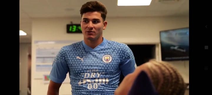 El diálogo en inglés entre Julián Álvarez y Erling Haaland