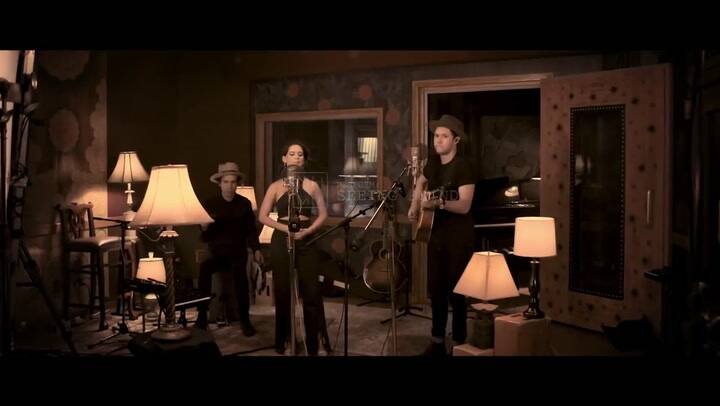 Niall Horan y Maren Morris, 'Seeing Blind' - Fuente: YouTube