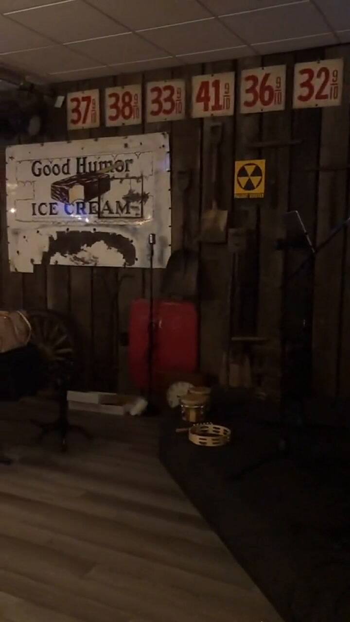 El impresionante bar subterráneo oculto bajo una cocina