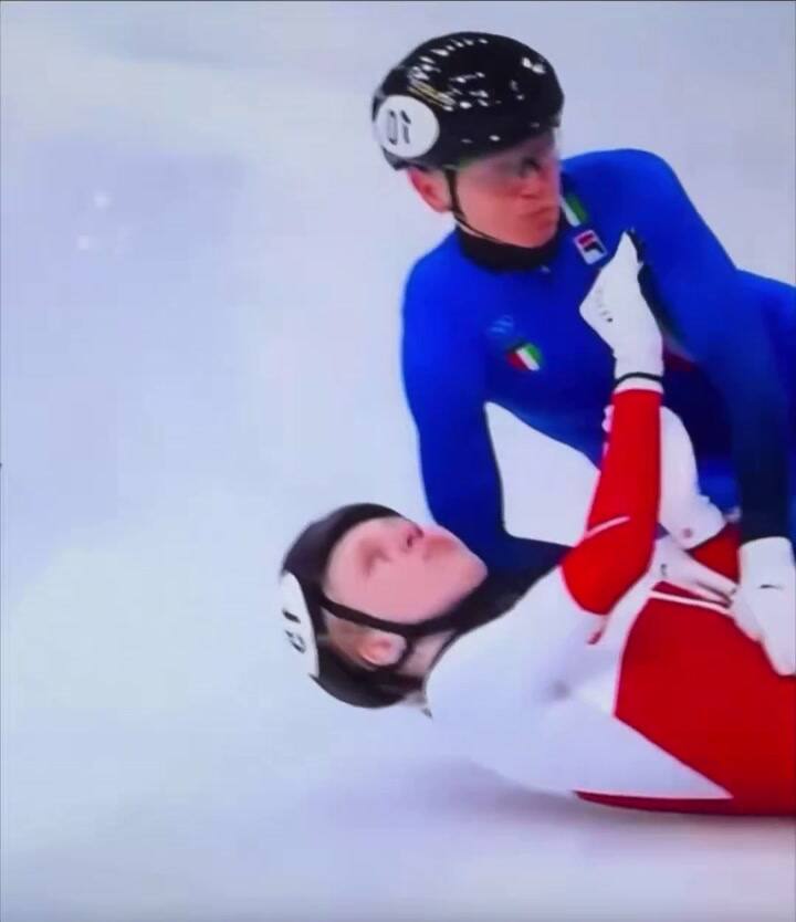 X2Twitter.com Ph9hh4Hog954U8Sb 1250p