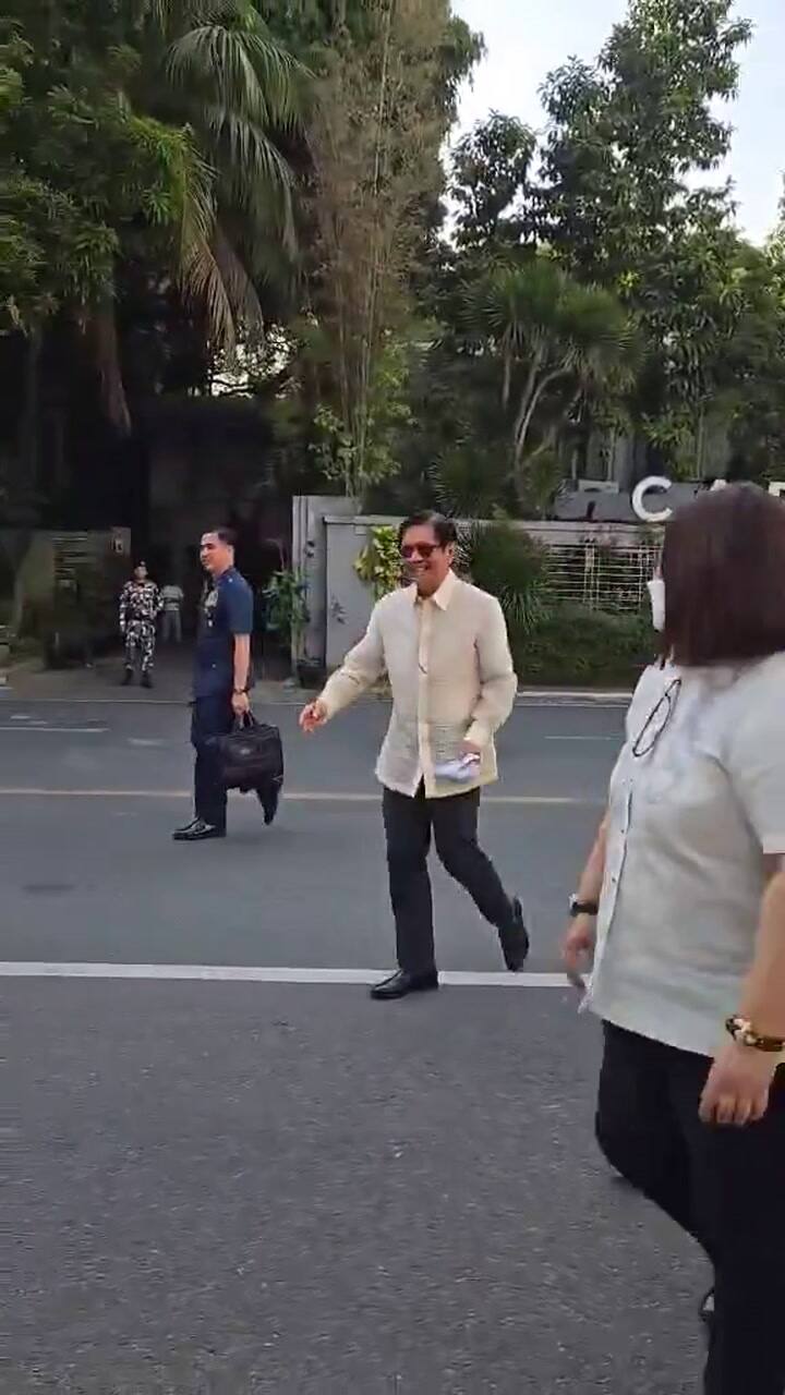 El presidente filipino hizo gimnasia improvisada para desmentir rumores sobre su salud