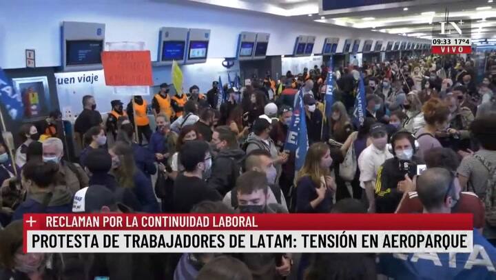 Protesta y tensión en Aeroparque con exempleados de Latam