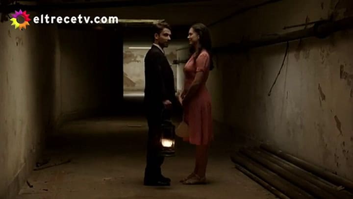 Argentina, tierra de amor y venganza: el apasionado primer beso de Lucía y Bruno - Fuente: eltrece