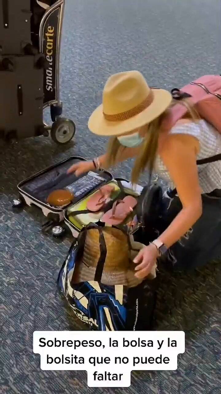 Asegura que a los latinos los distingue su forma de empacar para un viaje