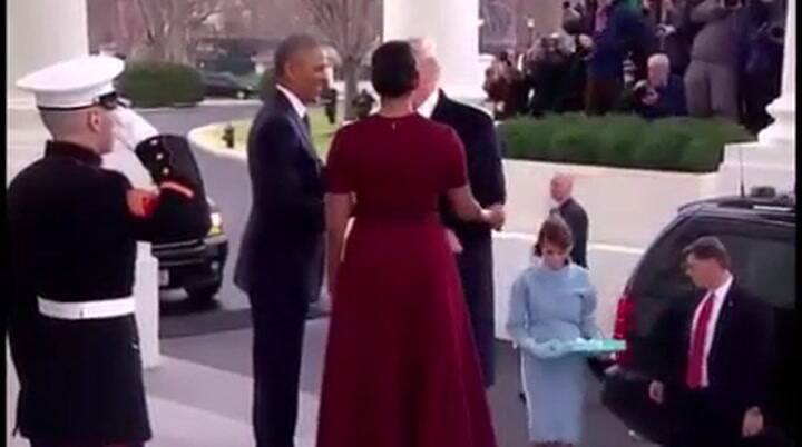 El saludo entre los Obama a los Trump en la Casa Blanca
