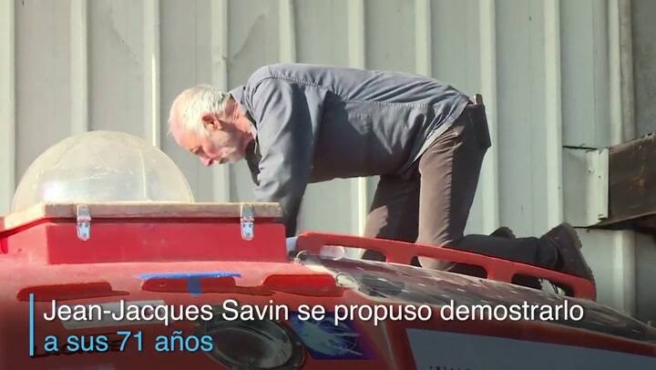 El video de Jean-Jacques Savin y su barril antes de emprender la travesía - Fuente: AFP