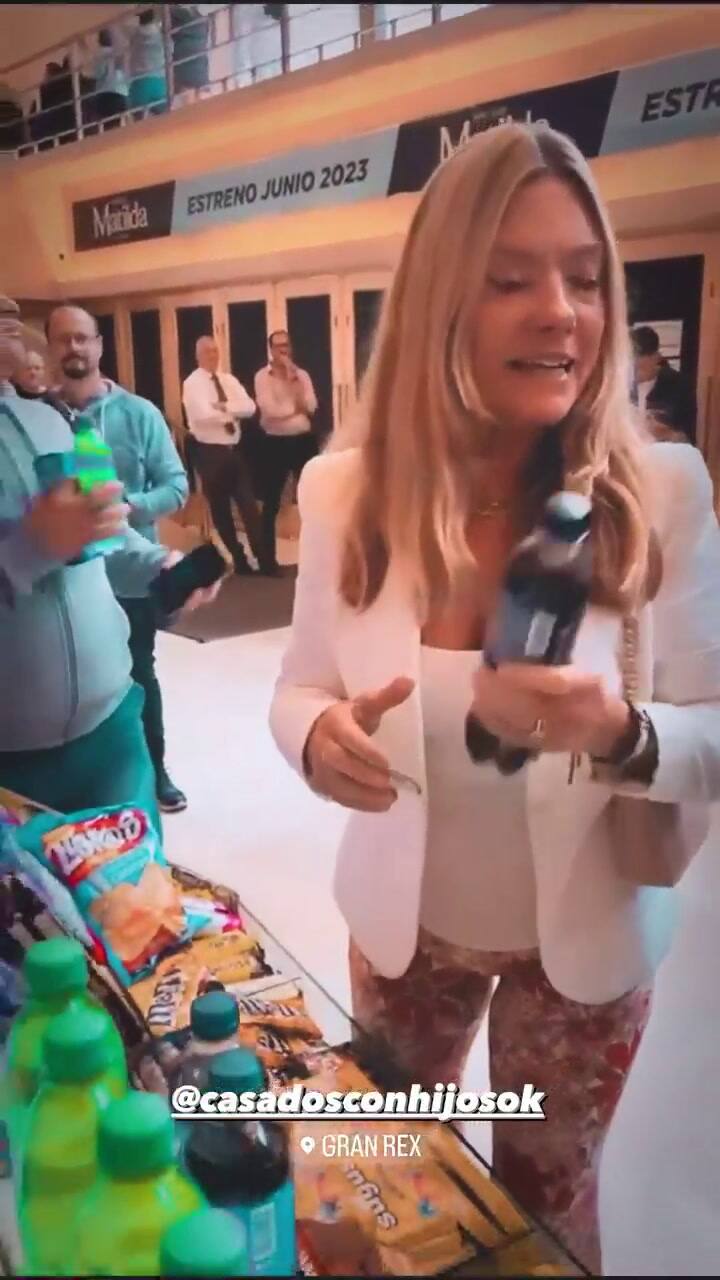 Las Trillizas de Oro fueron a ver Casados con hijos y saludaron a sus protagonistas