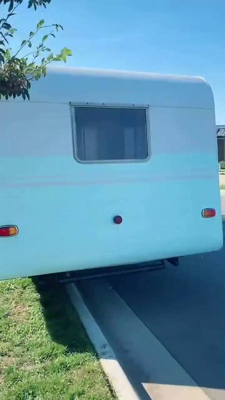 100 dólares para quien adivine de qué color es - Fuente: TikTok