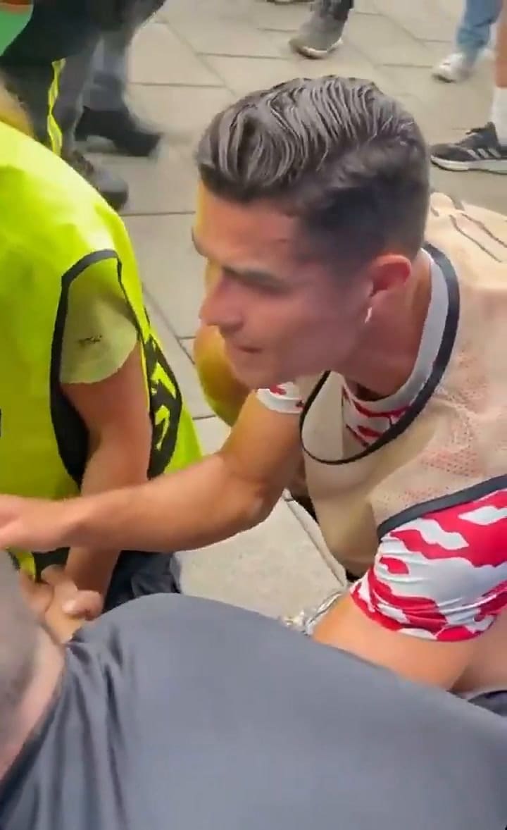 Cristiano Ronaldo asistió al auxiliar que recibió un pelotazo