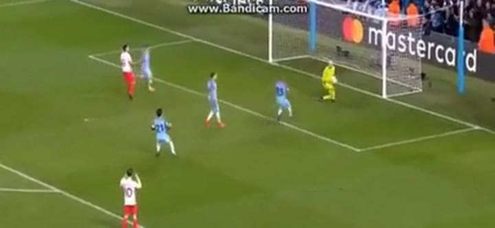 El penal que le atajó Willy Caballero al colombiano