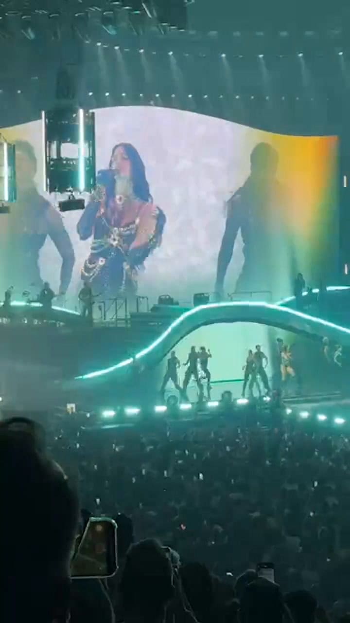 Don’t Start Now. @Dualipa En El @Movistararenaes #Lnworldtour2025