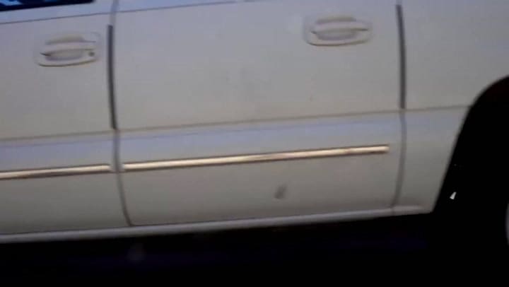 Las dos maniobras policiales más convencionales para la detención de vehículos durante una persecución