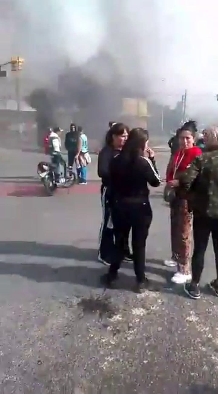 Vecinos cortan la ruta 3 por el asesinato de una joven de 24 años que trabajaba como chofer de aplicación