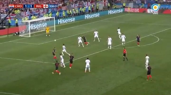 El gol de Mandzukic durante el alargue que marcó el 2-1 ante Inglaterra - Fuente: Tv Pública