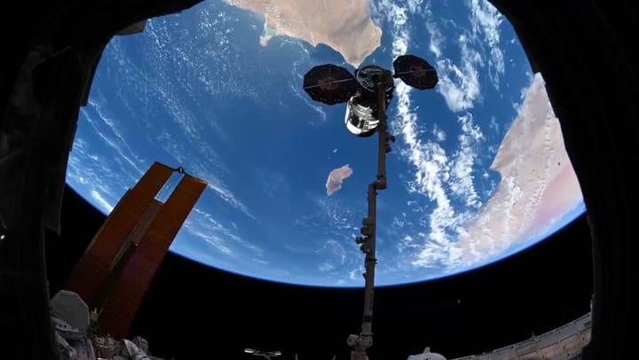 La nave espacial se bautizó como SS Richard "Dick" Scobee en honor al exastronauta de la NASA (Video: Instagram @astro_pettit)