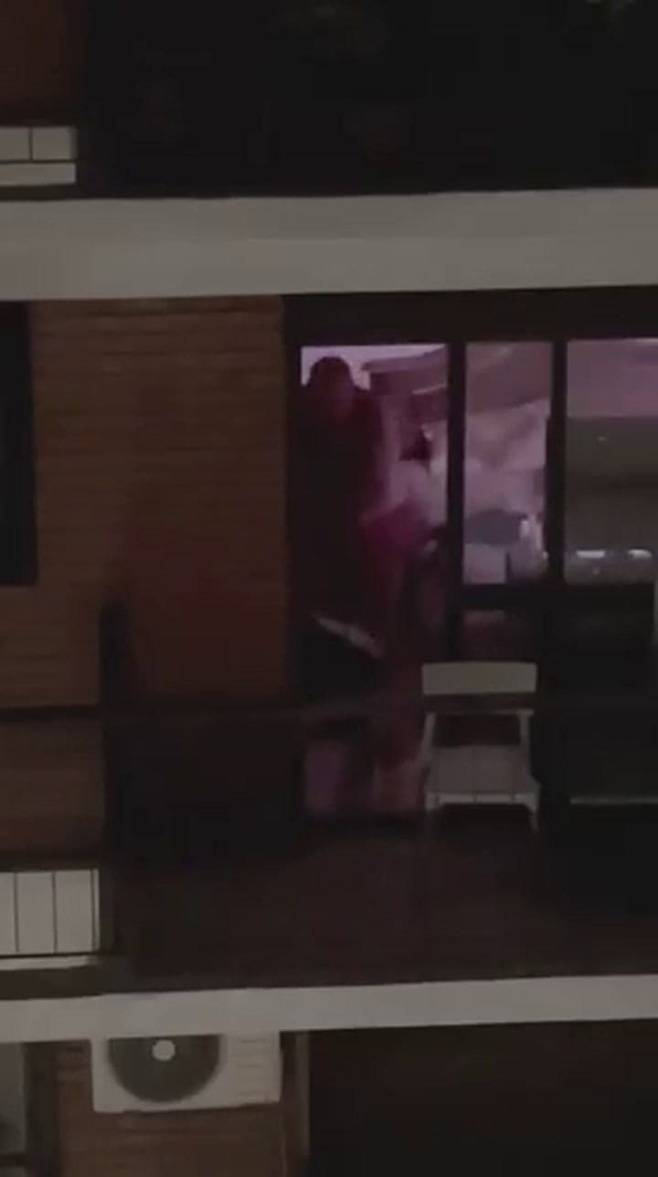 También disparó con un rifle de aire comprimido desde su vivienda en Anchorena al 1500