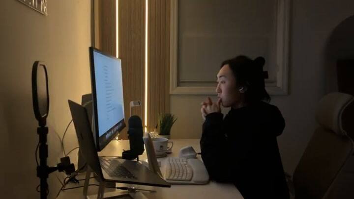 Sharon Kim es una influencer de 24 años que no dejó todo de lado por YouTube