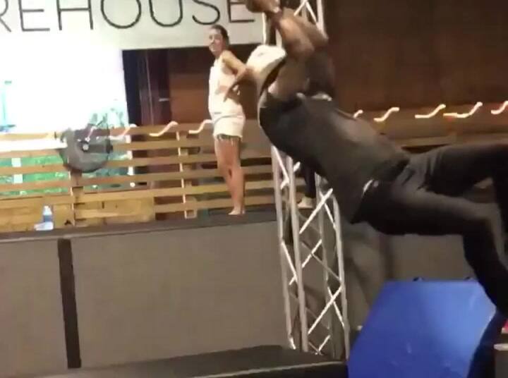 El video a lo "Indiana Jones" con el que Victoria saludó a David Beckham