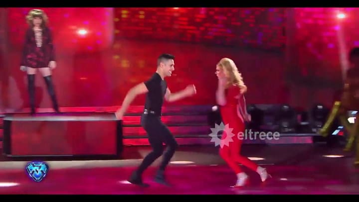 Bailando 2018: Esmeralda Mitre bailó al ritmo de la música disco - Fuente: YouTube