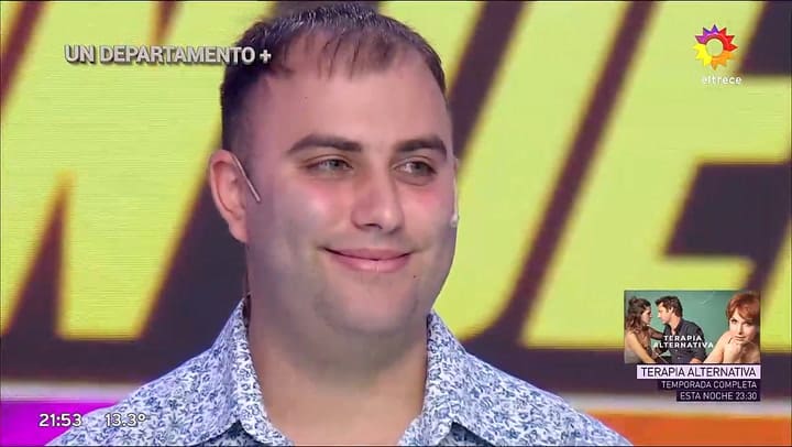 Un participante de Los 8 escalones sorprendio a Guido Kaczka al revelar la historia de su nombre