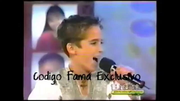 Diego Boneta interpretó 'La chica del bikini azul' en la televisión cuando era un niño - Fuente: You