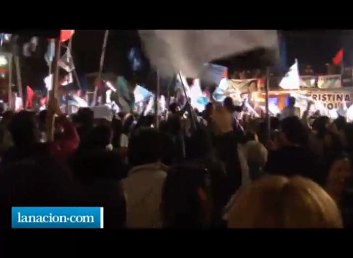La euforia kirchnerista llenó la Plaza de Mayo