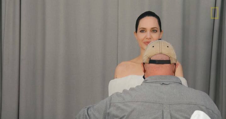 Angelina Jolie, en el back de la publicación de The National Geographic - Fuente: Nat Geo