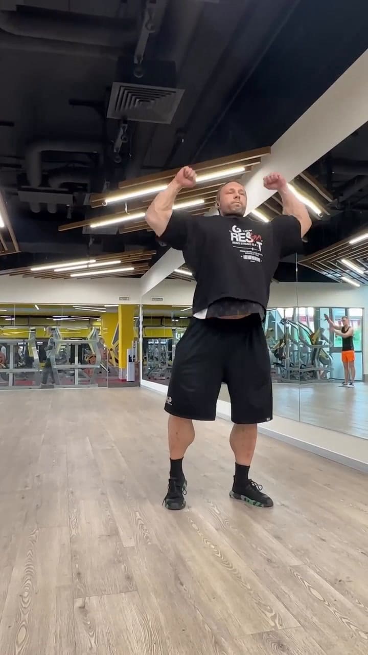 #бодибилдинг #тренировка #мышцы #спорт #фитнес #тренировки #фитнесмодель #спортивноепитание #Fitness #Bodybuilding #Workout #Muscles #Sport #Training #Fitnesstips #Motivation #Healthy #Fit #Fitnessmotivation #