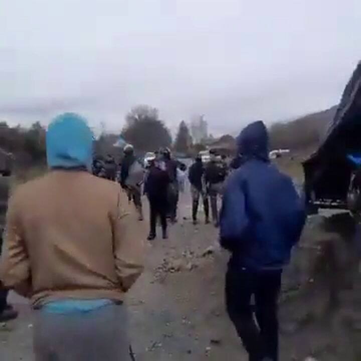 El Bolsón: una policía desalojó a un grupo de personas que quiso tomar un predio